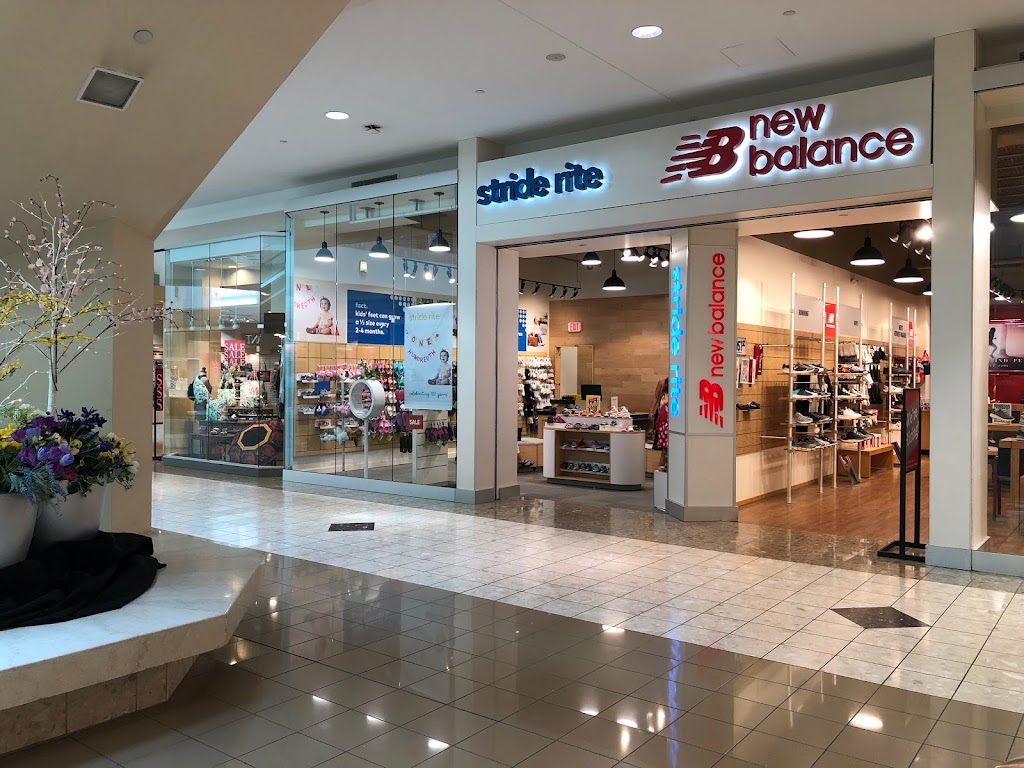 Stride Rite Shoes at SouthPark Mall | 600 Southpark Center, Strongsville, OH 44136, USA | Phone: (440) 572-5111