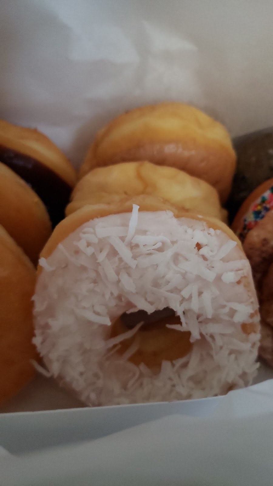 Donut Palace | 361, phone:, 2261061, 103 W Cleveland Blvd, Aransas Pass, TX 78336, USA | Phone: (361) 226-1061