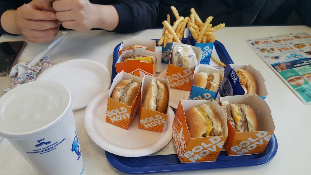 White Castle | 2430 Landmark Ave NE, Corydon, IN 47112, USA | Phone: (812) 738-6551