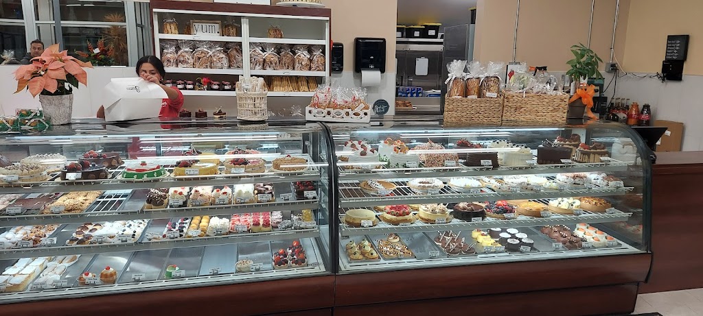 Brunos Bakery NYC | 356 W Main St, Freehold, NJ 07728, USA | Phone: (732) 301-5126