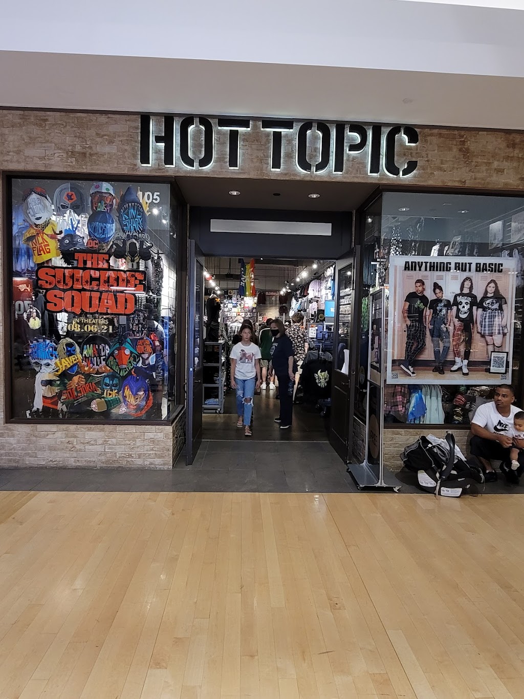 Hot Topic | 105 Opry Mills Dr, Nashville, TN 37214, USA | Phone: (615) 823-3158