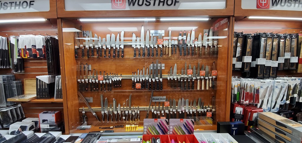 Chefs Shoppe | Schnuck, s Plaza, 2584, 2320 Troy Rd, Edwardsville, IL 62025, USA | Phone: (618) 659-9840