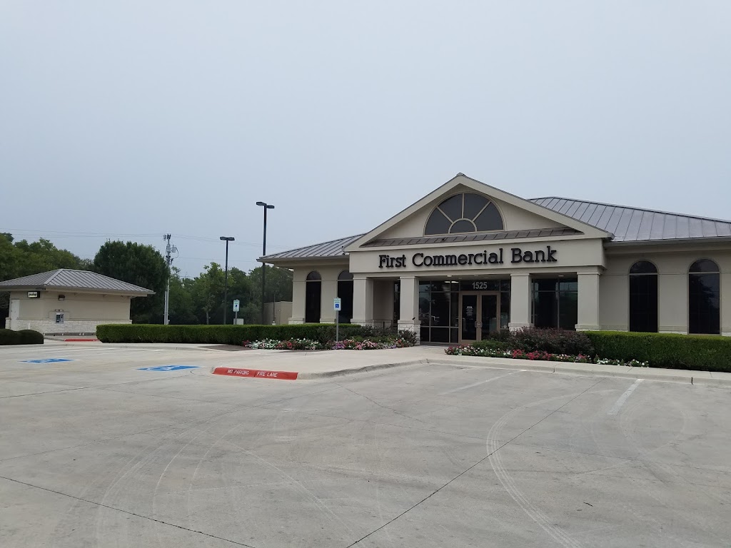 First Commercial Bank | 1525 S Seguin Ave, New Braunfels, TX 78130, USA | Phone: (830) 221-3900