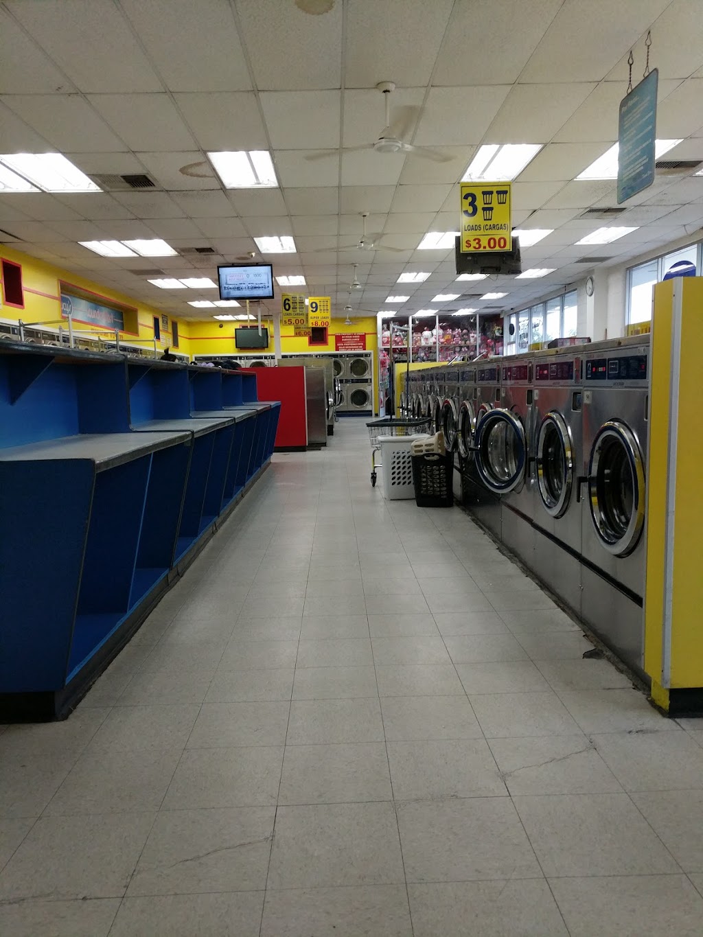 Lucys LaundryMart | 365 W Holt Ave, Pomona, CA 91768, USA | Phone: (909) 455-6550