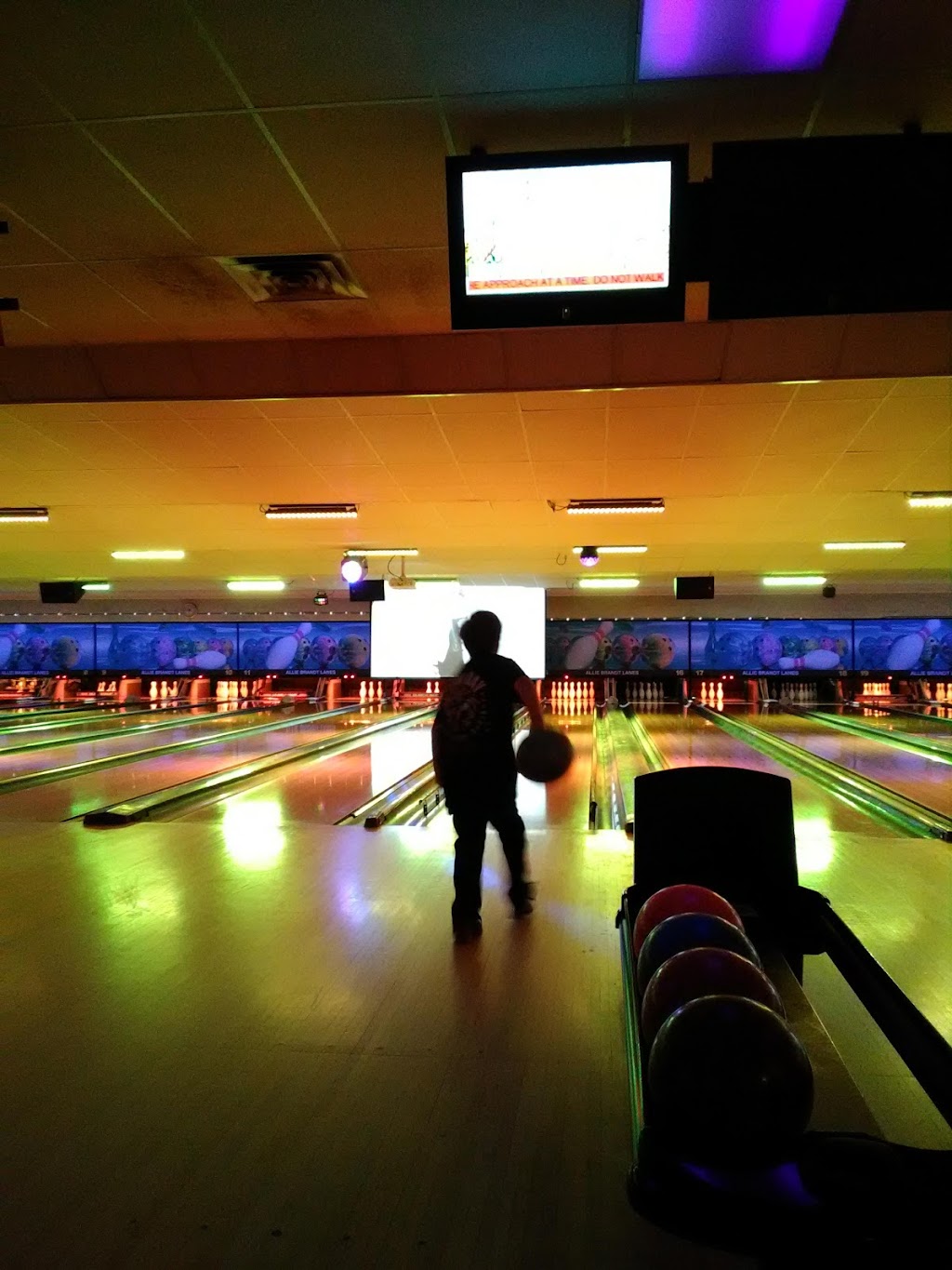 Allie Brandt Lanes | 6510 Lincoln Ave, Lockport, NY 14094, USA | Phone: (716) 433-5976