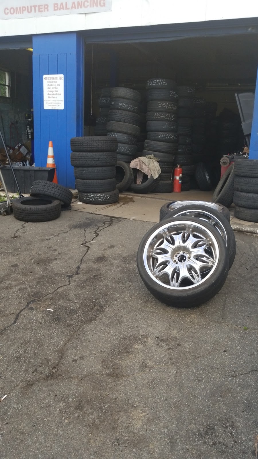 Tires R Us | 2812 Mechanicsville Turnpike, Richmond, VA 23223, USA | Phone: (804) 967-4346