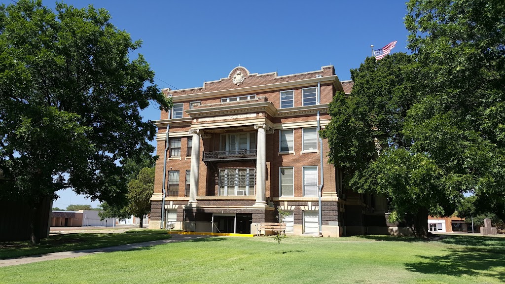 Lynn County Courthouse | 64 Main St, Tahoka, TX 79373, USA | Phone: (806) 561-5286