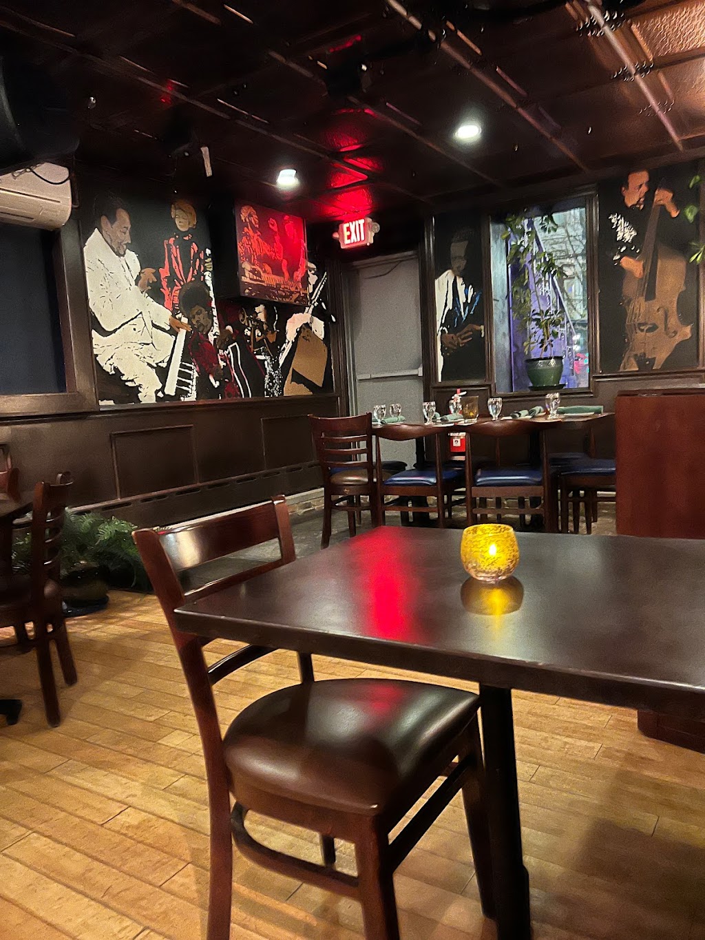 Savoy Taproom | 301 Lark St, Albany, NY 12210, USA | Phone: (518) 599-5140