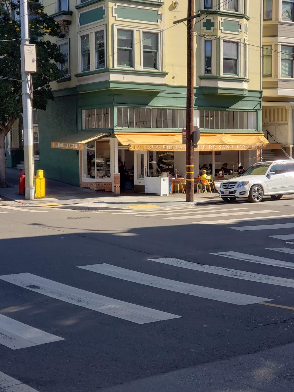 La Boulangerie de San Francisco, Cole | 1000 Cole St, San Francisco, CA 94117, USA | Phone: (415) 592-8549