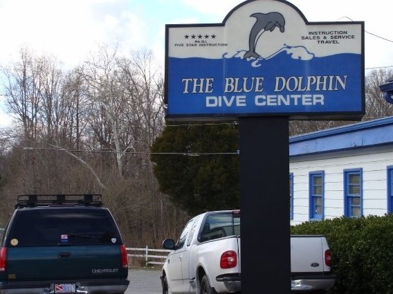 Blue Dolphin Dive Shop | 3010 S Stratford Rd, Winston-Salem, NC 27103, USA | Phone: (336) 760-9226