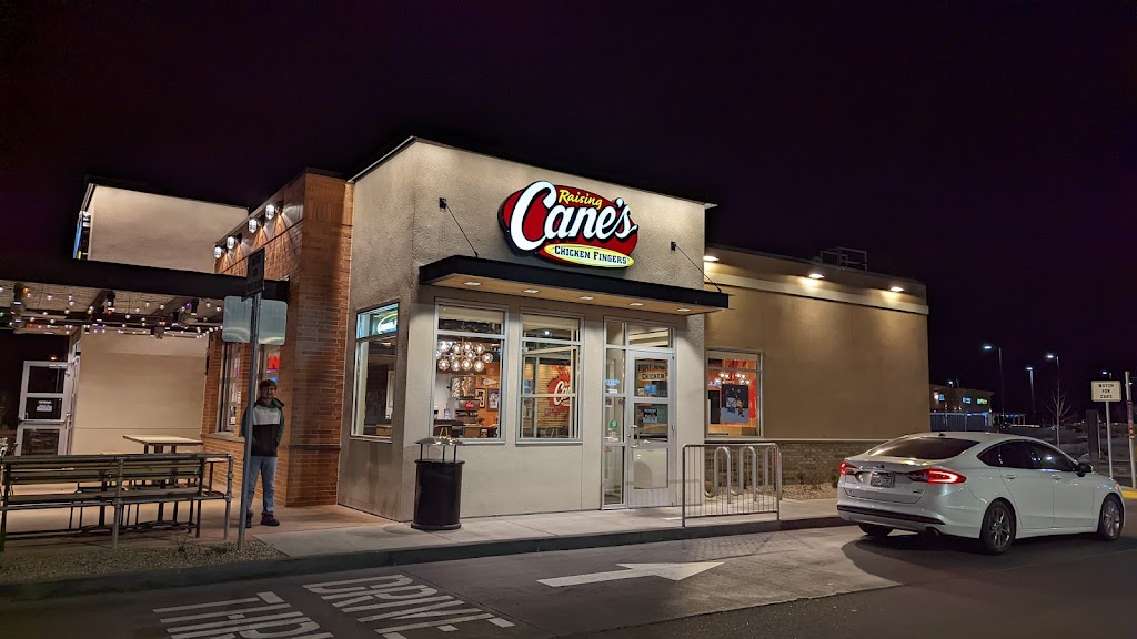 Raising Canes Chicken Fingers | 5717 Barnes Rd, Colorado Springs, CO 80917, USA | Phone: (719) 574-8576