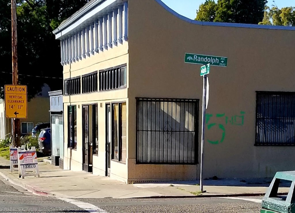 United Fencers of Oakland | 1538 MacArthur Blvd, Oakland, CA 94602, USA | Phone: (510) 302-7316