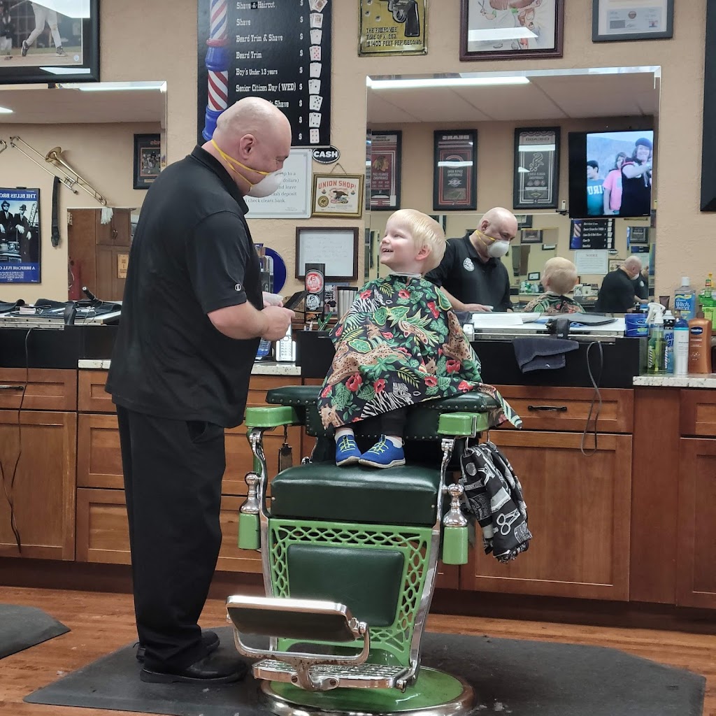 Esquire M.E.N.S. Barber Shop | 24 W St Charles Rd, Lombard, IL 60148, USA | Phone: (630) 495-2722