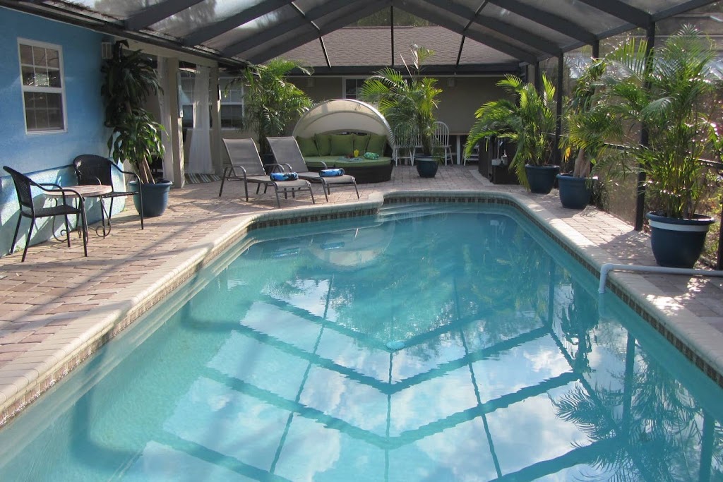 Siesta Beach Apartments | 5833 Driftwood Ave, Sarasota, FL 34231, USA | Phone: (941) 320-8490