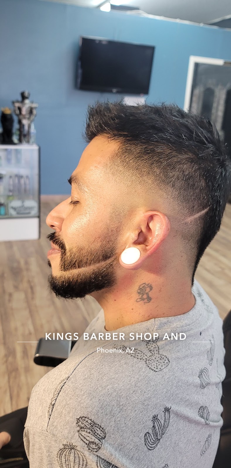 The Kings barber Shop and Salon | 2050 N 16th St suite b, Phoenix, AZ 85006, USA | Phone: (602) 907-3402