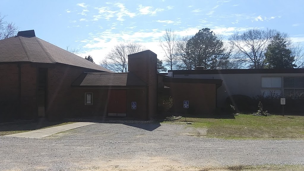 Church of the Holy Cross | 90 Parkway Dr, Trussville, AL 35173, USA | Phone: (205) 655-7668
