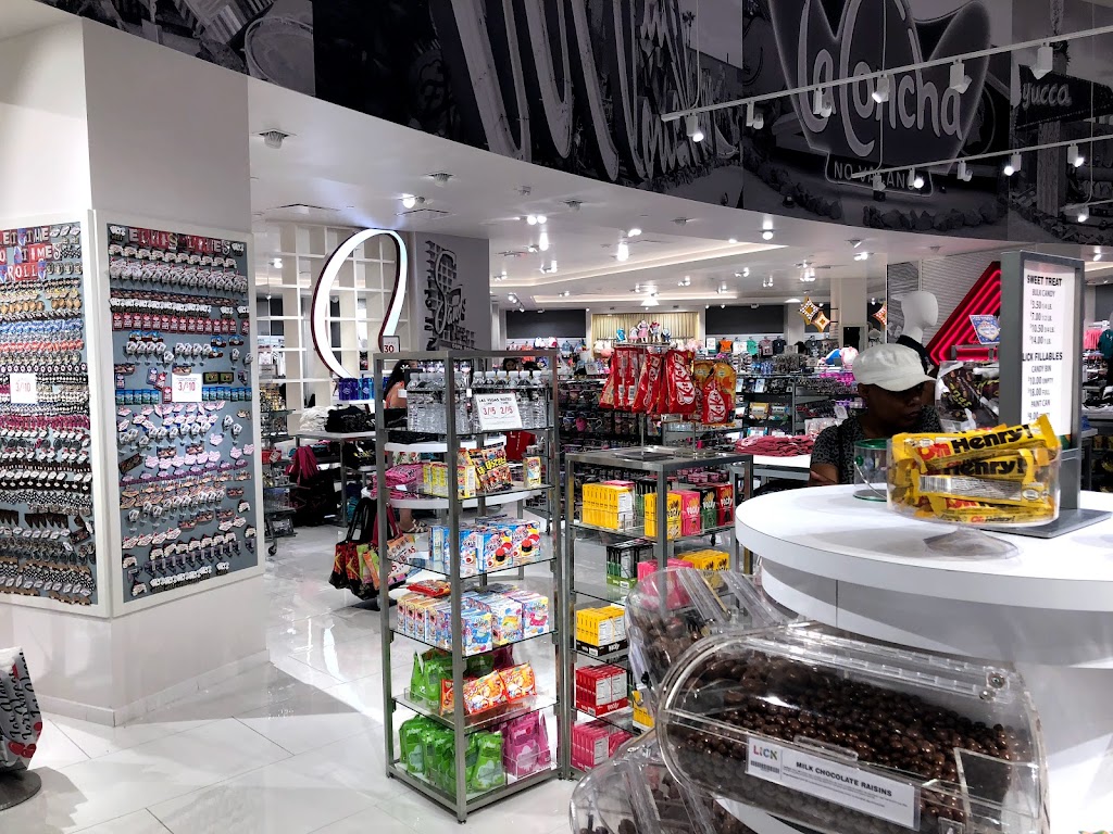 Welcome to Las Vegas Gift Shop | 3545 S Las Vegas Blvd, Las Vegas, NV 89109, USA | Phone: (702) 222-9243