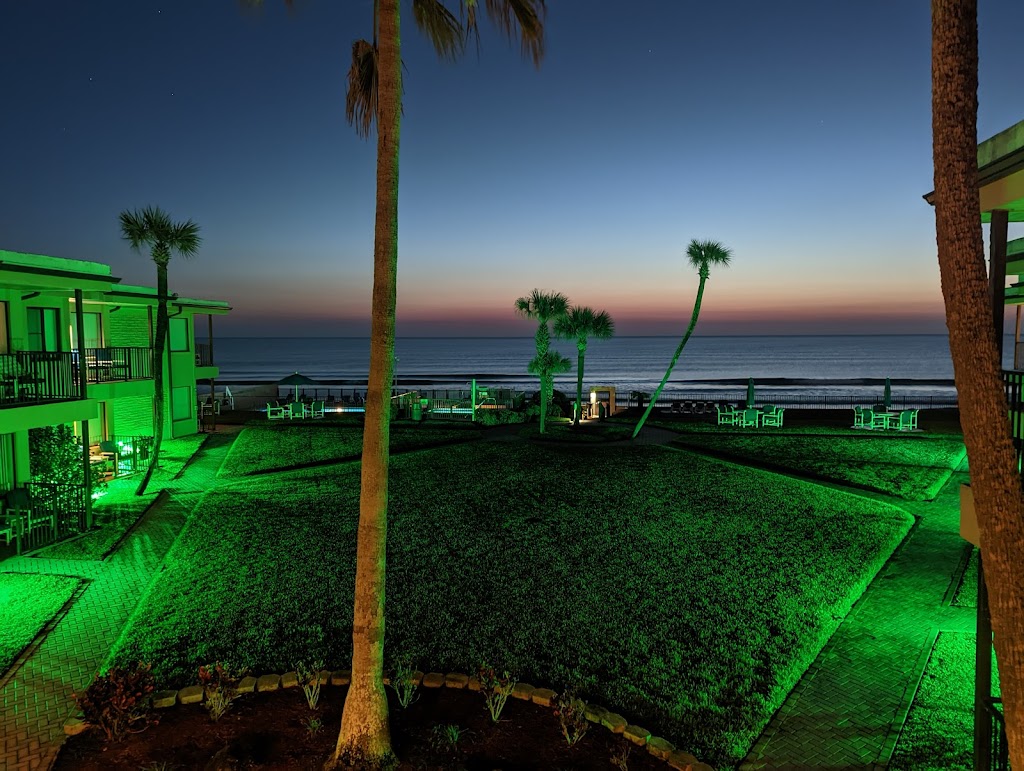 Sunrise Beach Club | 1212 N Atlantic Ave, Daytona Beach, FL 32118, USA | Phone: (386) 252-4633