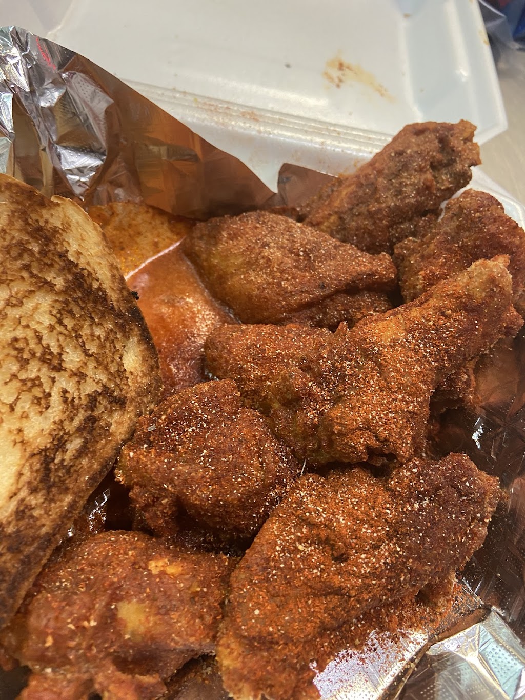 MoBettah Wings A Louisiana Wing Company | valero, 2860 E Ledbetter Dr, Dallas, TX 75216 | Phone: (214) 400-7839