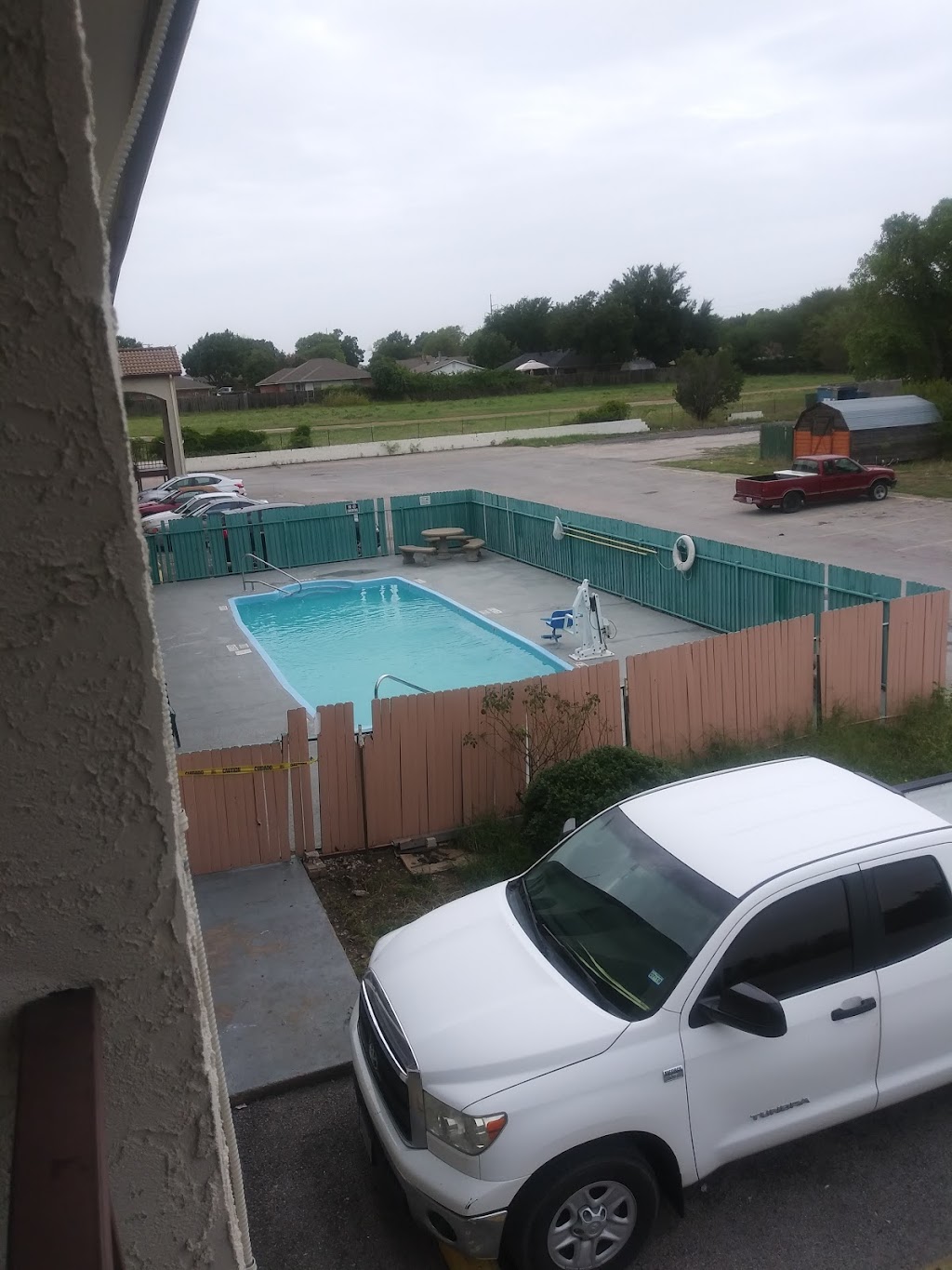 Weatherford Heritage Inn | 1927 Santa Fe Dr, Weatherford, TX 76086, USA | Phone: (817) 594-7401