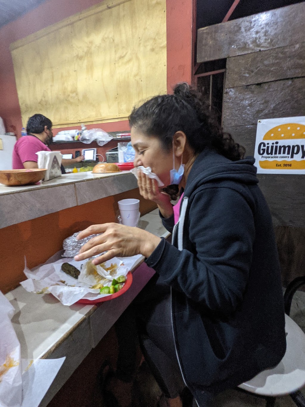 Güimpys AL CARBON | Avenida las huertas 2685 esquina con espiga fraccionamiento, Boulevard Las Huertas, Huertas 1ra Secc, 22119 Tijuana, B.C., Mexico | Phone: 664 361 4149