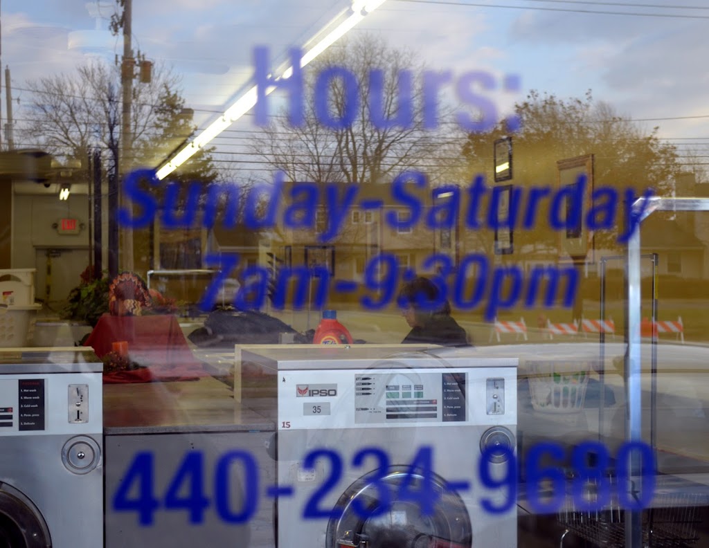 Denier Laundromat | 7547 Pearl Rd, Cleveland, OH 44130, USA | Phone: (440) 234-9680