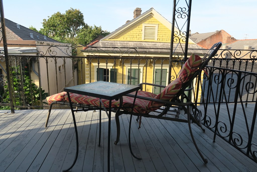 Saint Philip Residence | 612 St Philip St, New Orleans, LA 70116, USA | Phone: (504) 523-2197