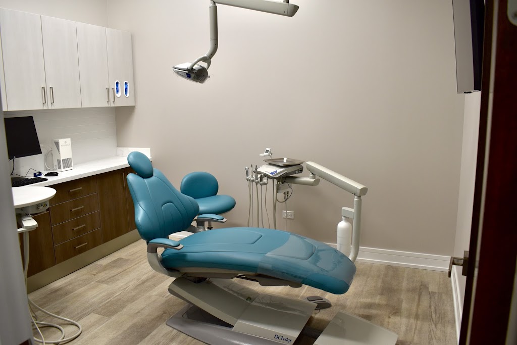 Aura Family Dental | 750 W Hintz Rd, Wheeling, IL 60090, USA | Phone: (847) 310-7000