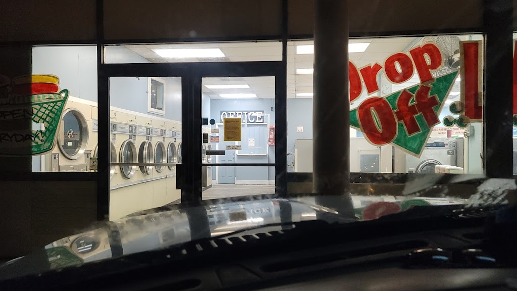 Loveland Laundromat | 910 Loveland Madeira Rd # 5, Loveland, OH 45140, USA | Phone: (513) 683-3261