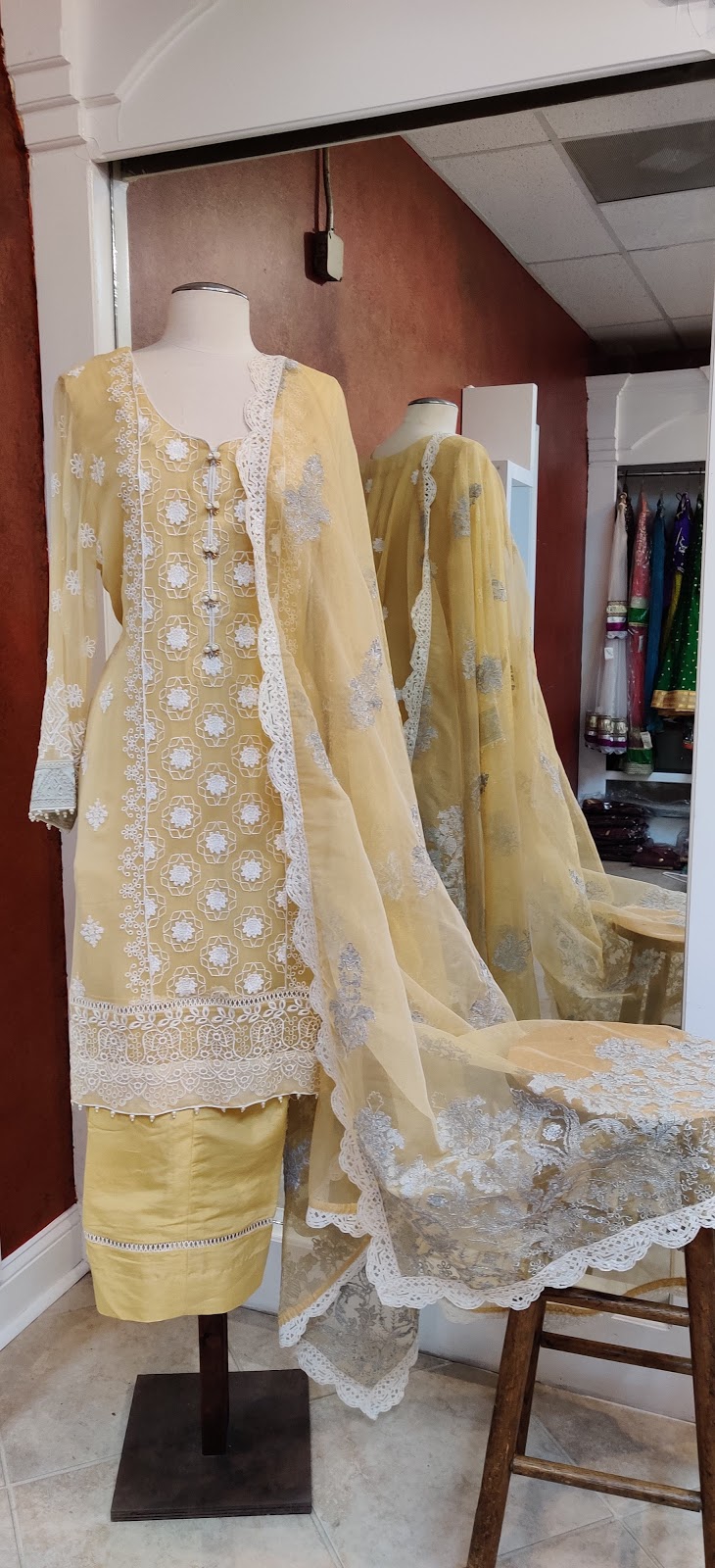 Mumtaz Fashions | 763 Dekalb Industrial Way, Decatur, GA 30033, USA | Phone: (404) 294-1022