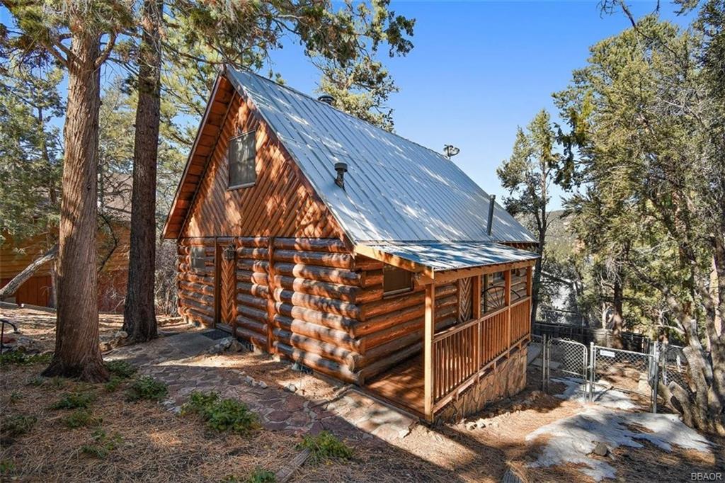 Brill Bear Cabin | 121 E Starr Dr, Big Bear, CA 92314, USA | Phone: (310) 488-3695