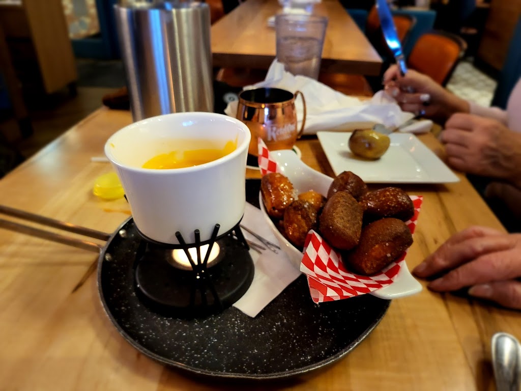 Culinary Dropout Kitchen + Bar | 200 Hwy 20 E, Fonthill, ON L0S 1E6, Canada | Phone: (289) 480-0266