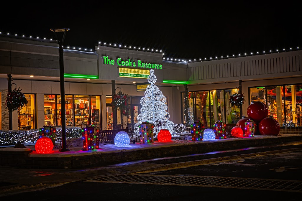 The Christmas Guys | 2 Northeast Ln, Ballston Lake, NY 12019, USA | Phone: (518) 712-9627