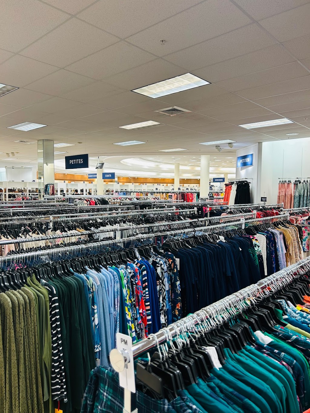 Belk Outlet | 3606 Town Center Dr, Sherman, TX 75092, USA | Phone: (903) 893-7051