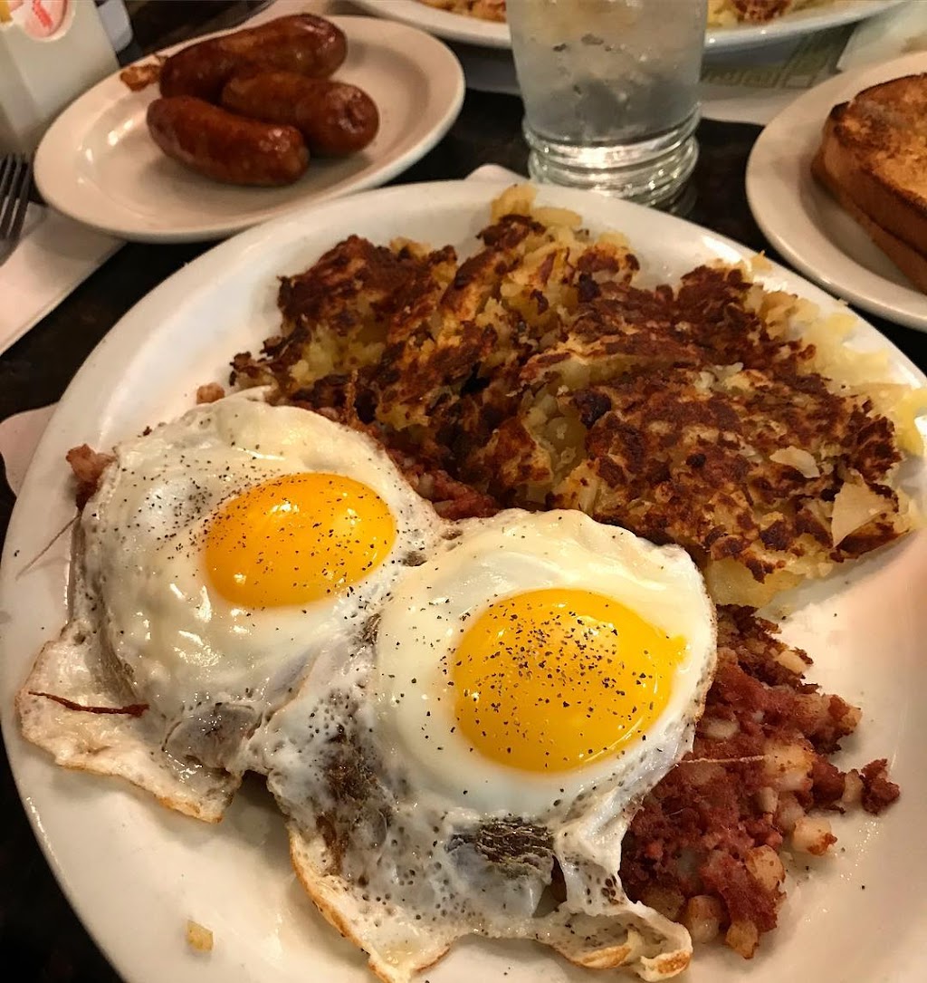 Matthews Colonial Diner | 4 Franklin Turnpike, Waldwick, NJ 07463, USA | Phone: (201) 447-1411