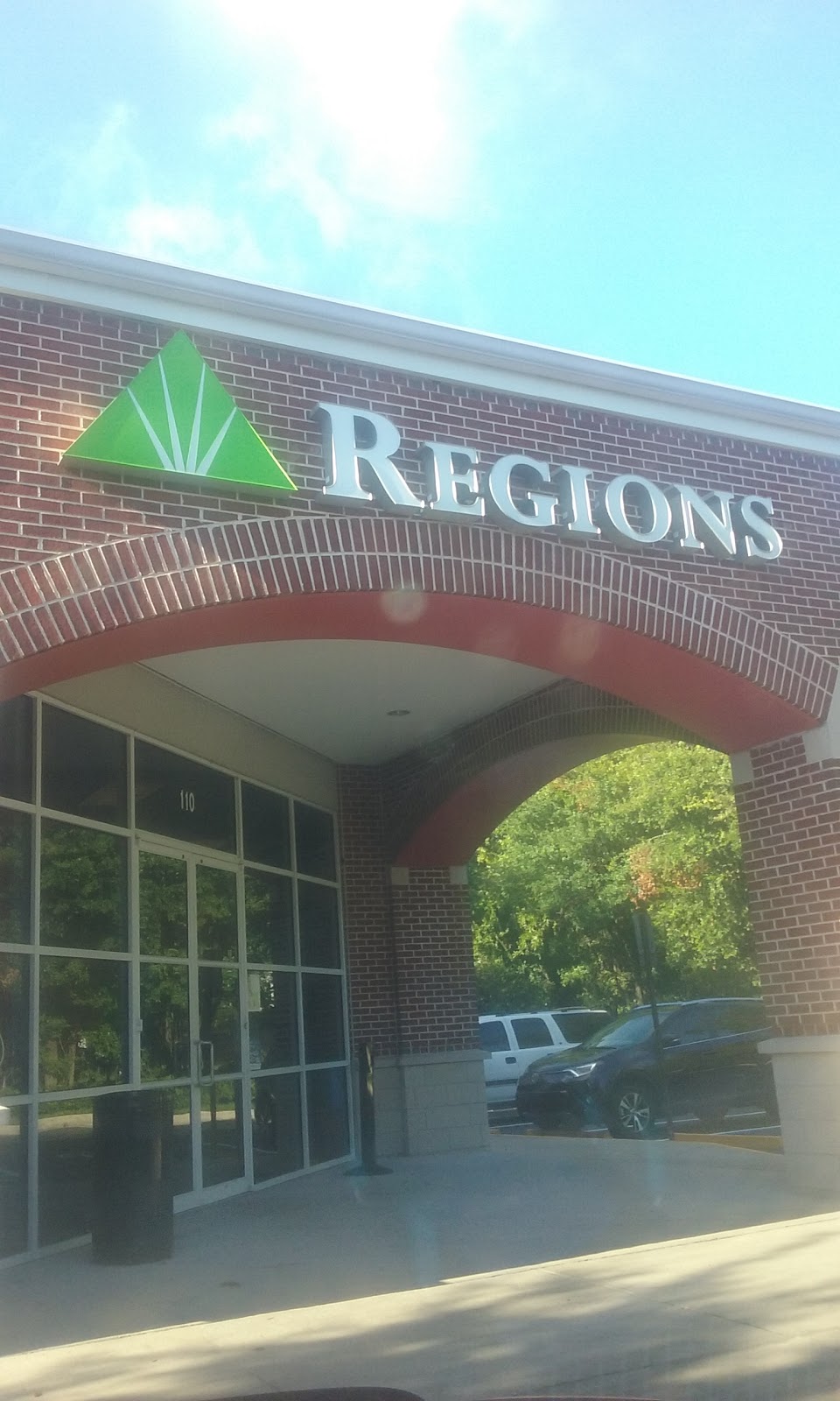 Regions Bank | 110 Busch Dr, Jacksonville, FL 32218, USA | Phone: (904) 661-2210