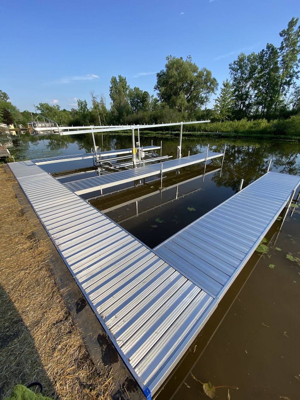 Irish Hills Dock Service LLC | 13640 Slee Rd, Manitou Beach, MI 49253, USA | Phone: (517) 270-6506