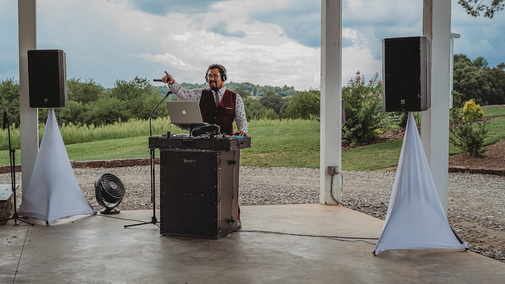 Mayberry Meadows Weddings and Events | 324 Sidden St, Mt Airy, NC 27030, USA | Phone: (336) 777-6164