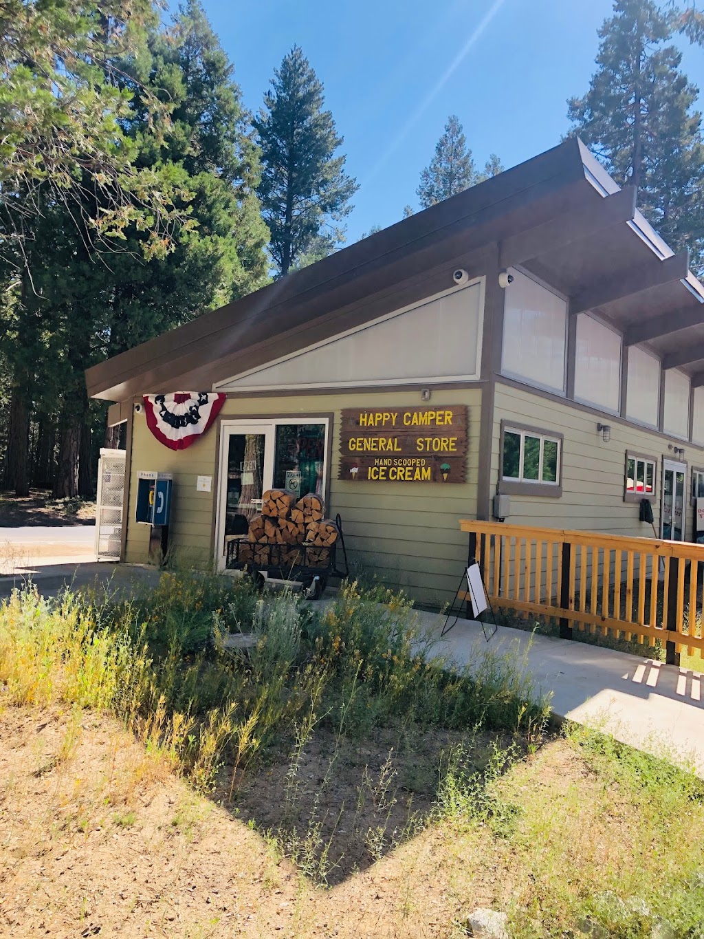 Happy Camper General Store | 42698 Tollhouse Rd, Shaver Lake, CA 93664, USA | Phone: (559) 841-5331