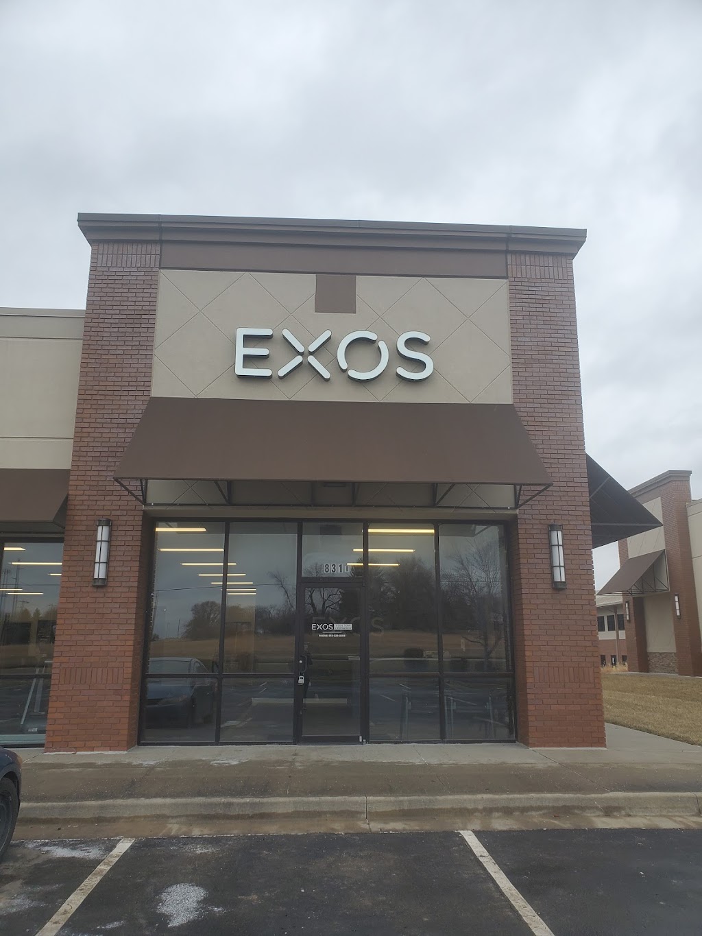 EXOS Physical Therapy & Sports Medicine - Lansing | 831 W Eisenhower Rd, Lansing, KS 66043, USA | Phone: (913) 228-2208