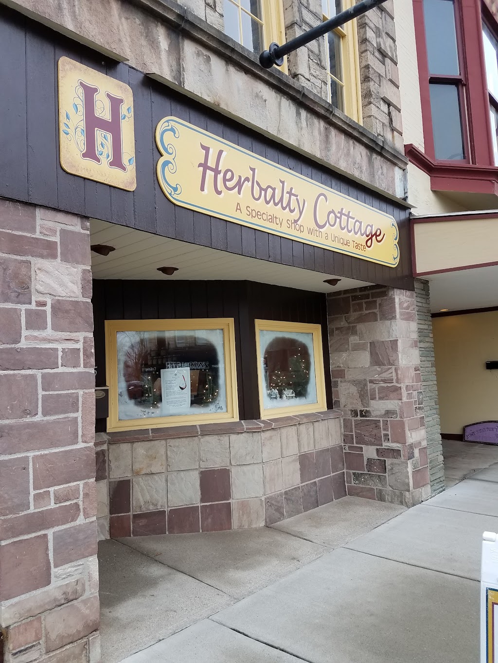 Herbalty Cottage | 415 Main St, Medina, NY 14103, USA | Phone: (585) 798-5800