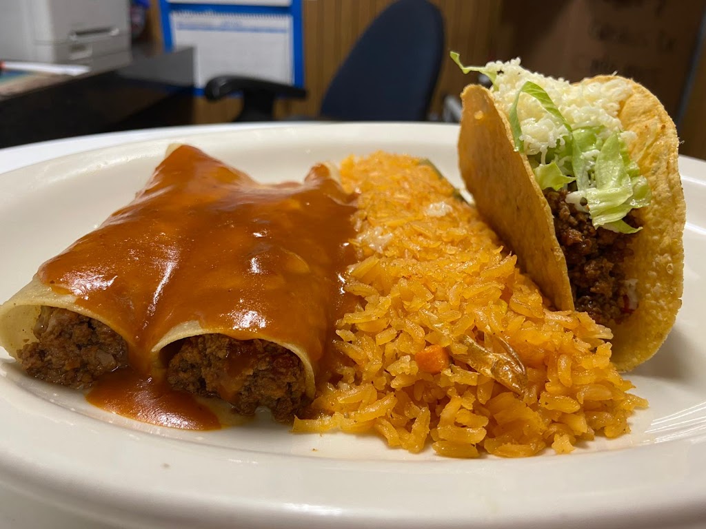 Los Tres Mexican Restaurant Apex | 1301 E Williams St, Apex, NC 27502, USA | Phone: (919) 367-6797