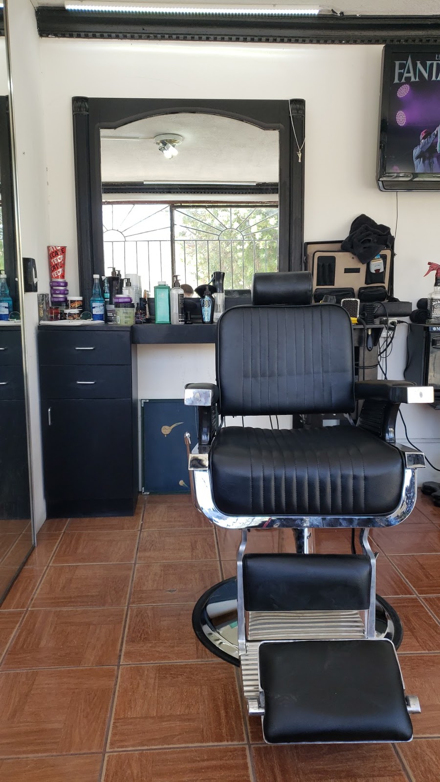 SPACE barbershop | Manzano 31-L, La Morita, 22245 Tijuana, B.C., Mexico | Phone: 664 315 6309