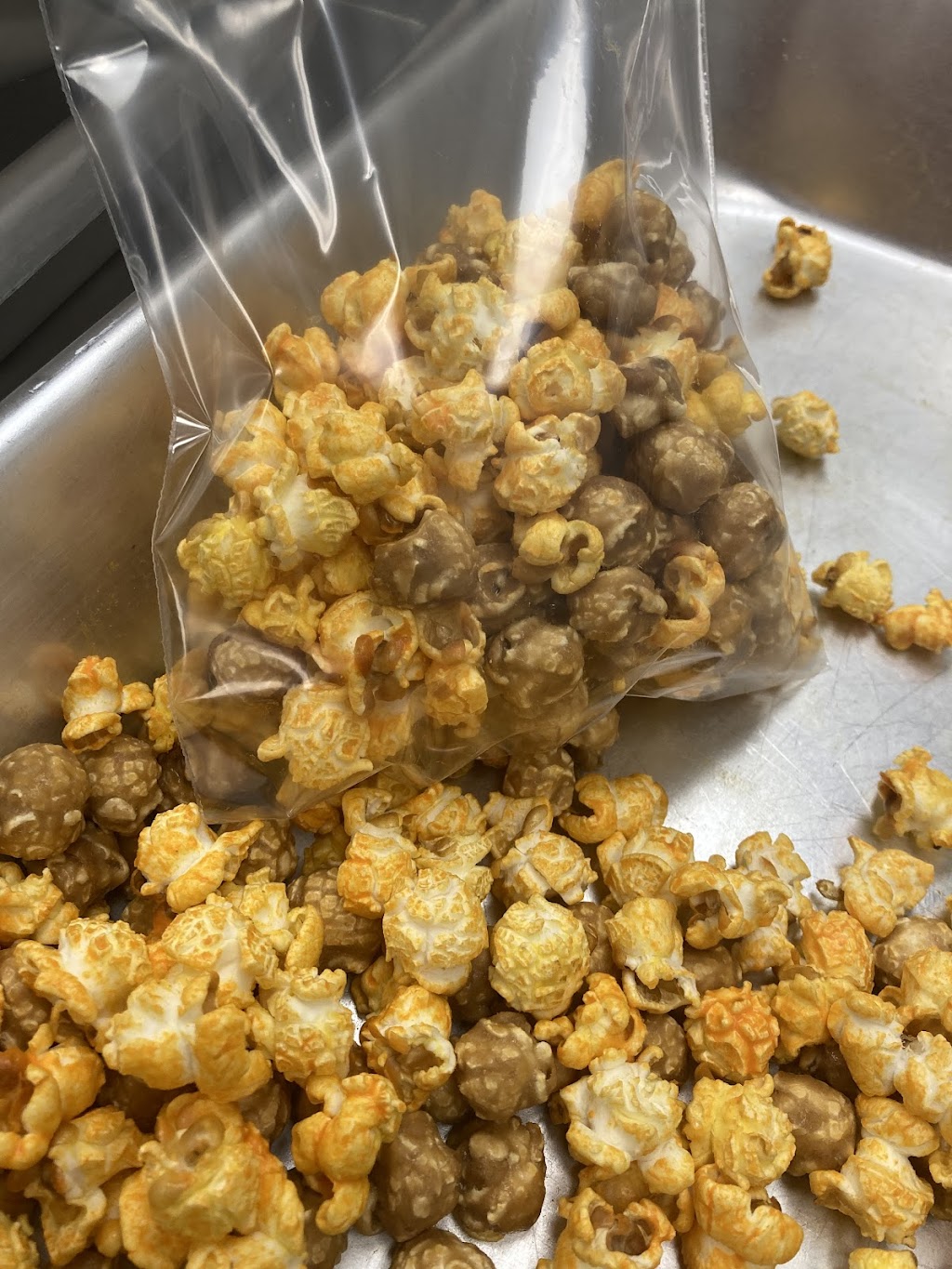 Eastern Shore Popcorn Co | 227 Mason Ave, Cape Charles, VA 23310 | Phone: (757) 672-0752