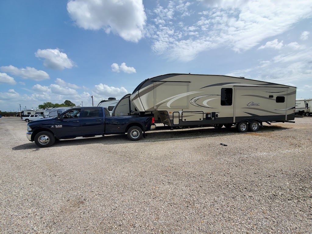 Lantana RV & Boat Storage | 1987 E Hickory Hill Rd, Argyle, TX 76226, USA | Phone: (940) 584-0080