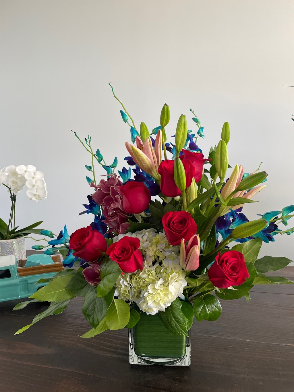 Susanas Flowers | 702 S Persimmon St Suite 1B, Tomball, TX 77375, USA | Phone: (832) 559-7334