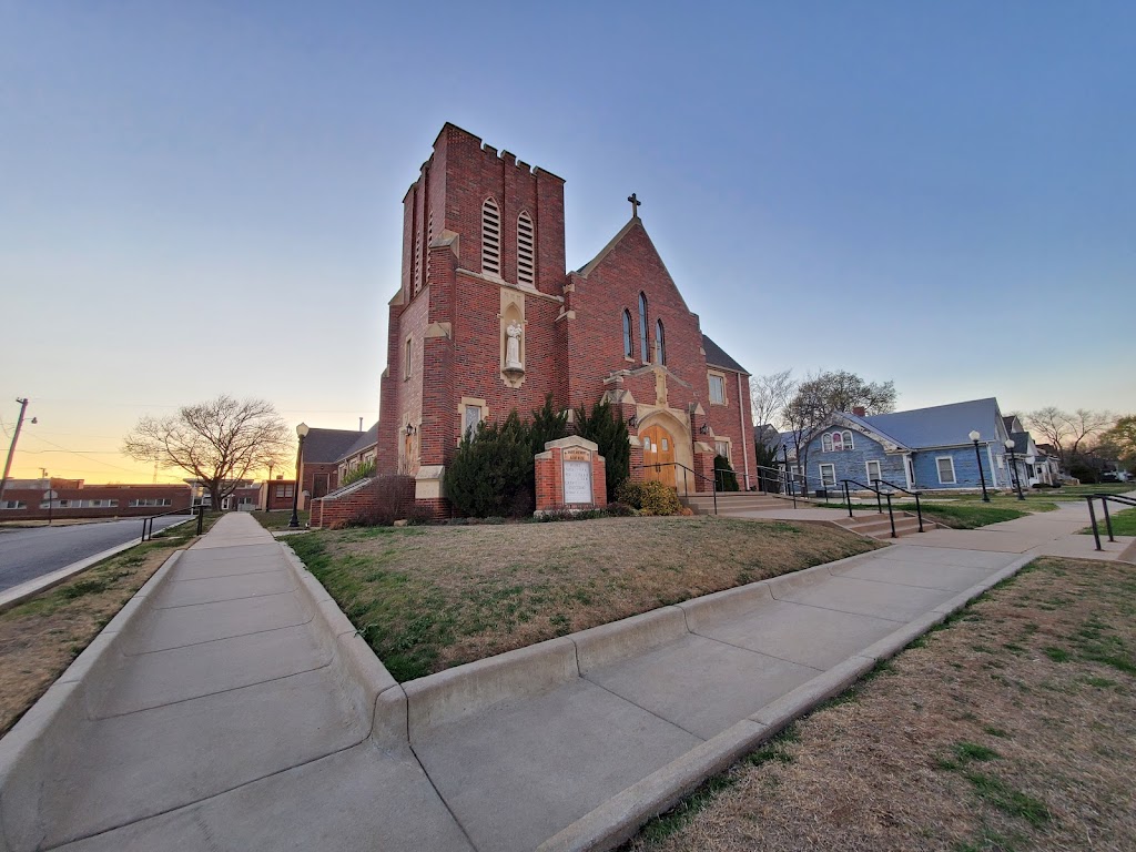 St Anthony & St Rose Catholic Church | 210 N B St, Wellington, KS 67152, USA | Phone: (620) 326-2522