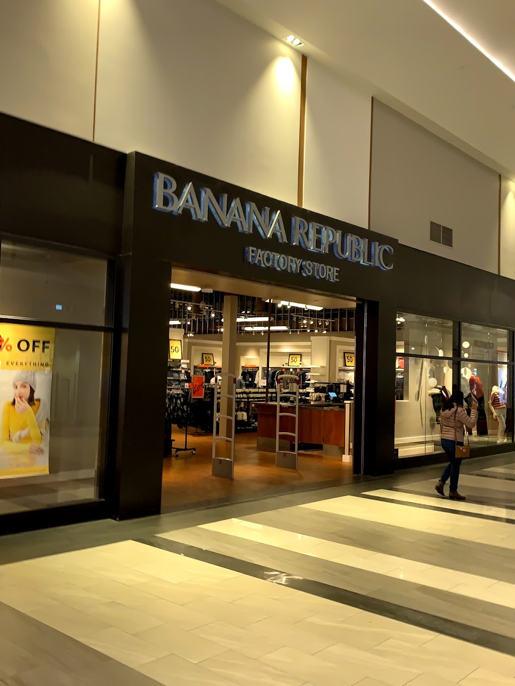 Banana Republic Factory Store | 8111 Concord Mills Boulevard Ste 308, Concord, NC 28027, USA | Phone: (704) 979-6100