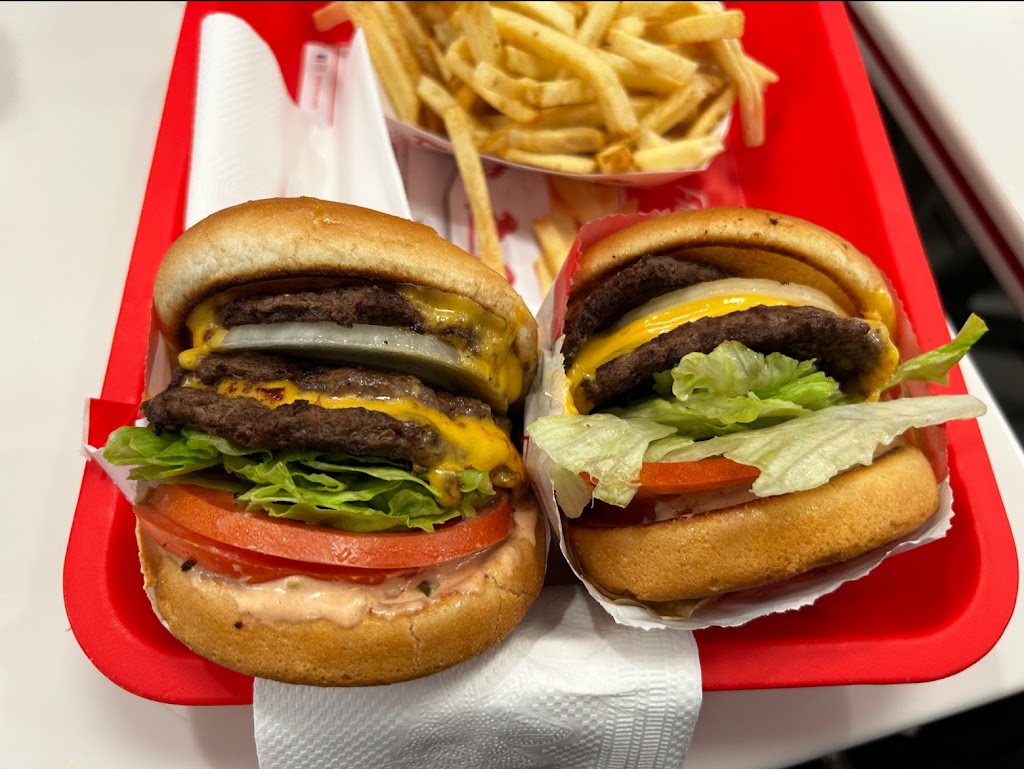 In-N-Out Burger | 372 Gellert Blvd, Daly City, CA 94015, USA | Phone: (800) 786-1000