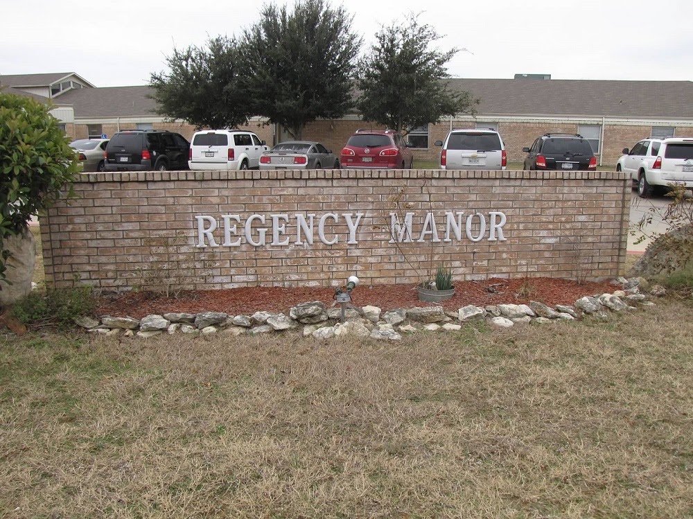 Regency Manor Nursing & Rehabilitation | 1615 11th St, Floresville, TX 78114, USA | Phone: (830) 216-7090